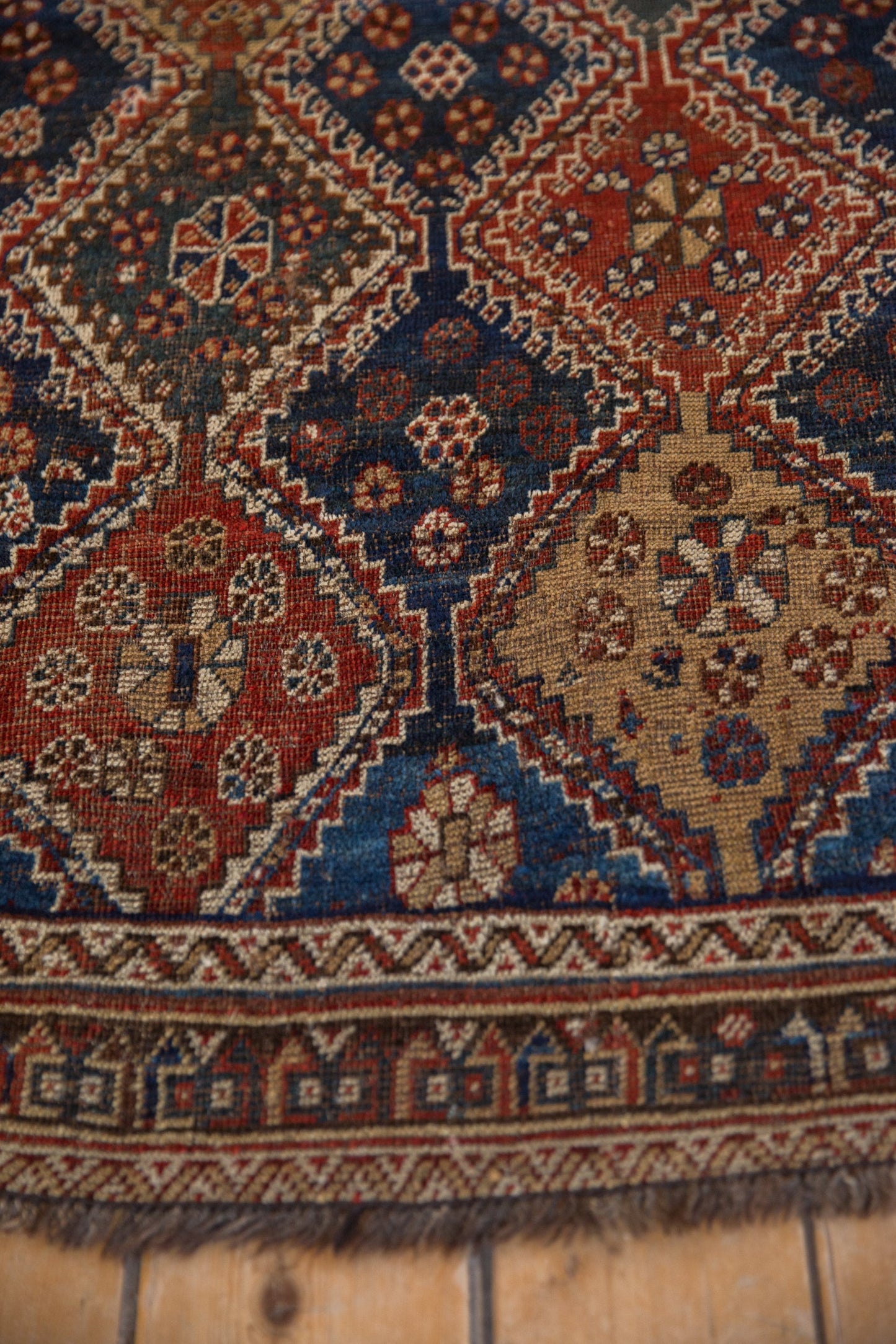 4x4.5 Antique Qashqai Square Rug