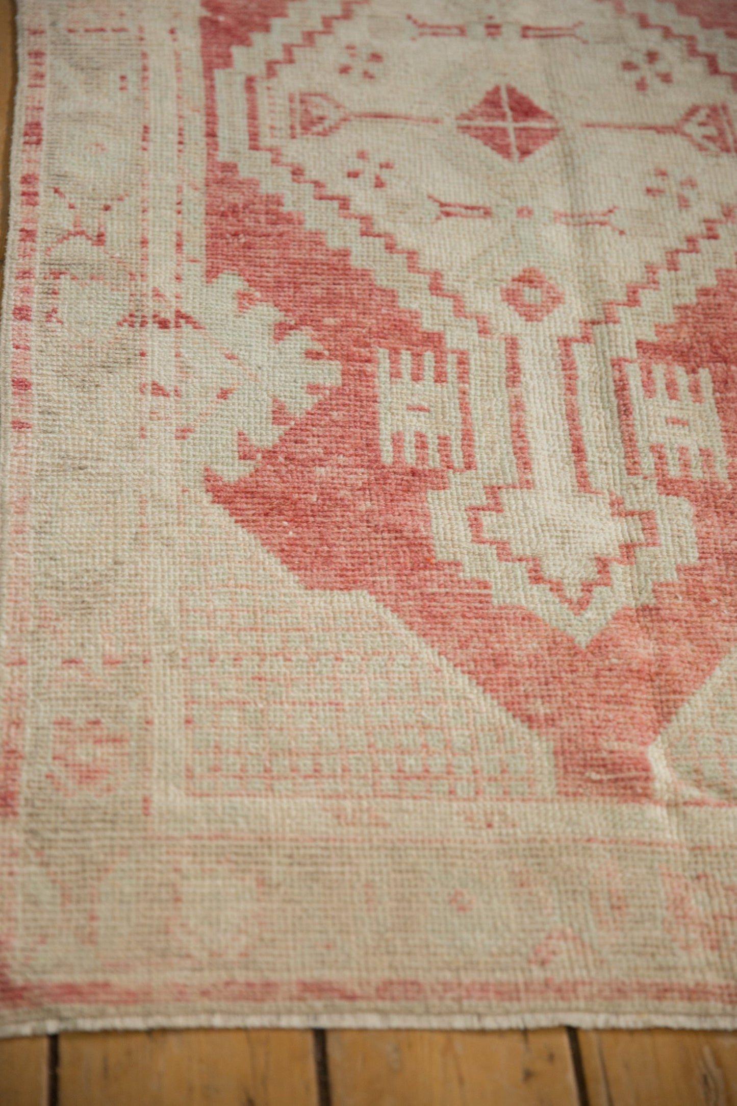 2.5x4.5 Vintage Distressed Oushak Rug