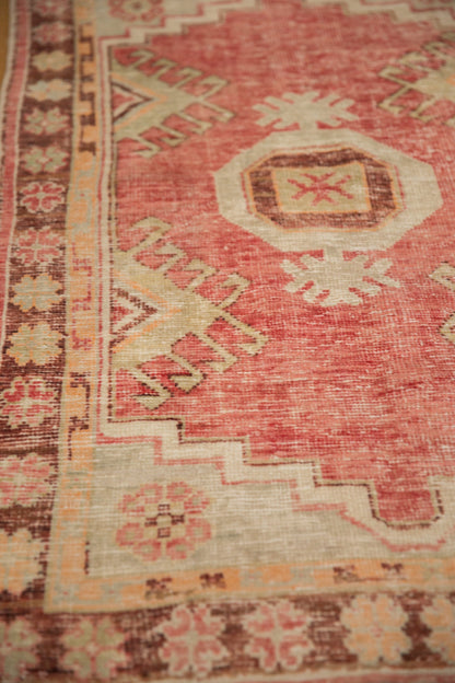2.5x4.5 Vintage Distressed Oushak Rug