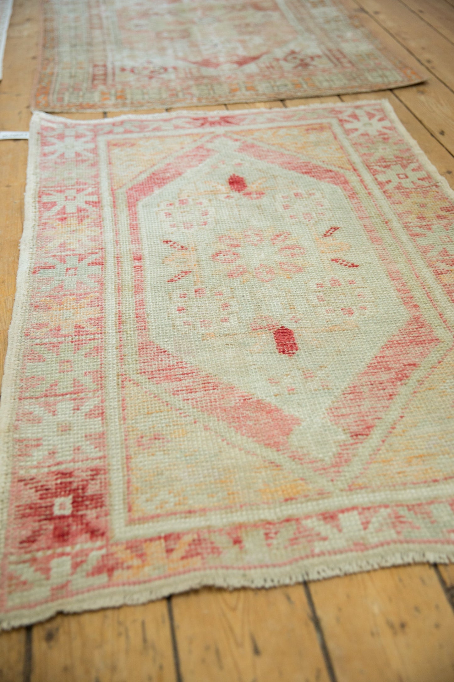 2.5x4 Vintage Distressed Oushak Rug