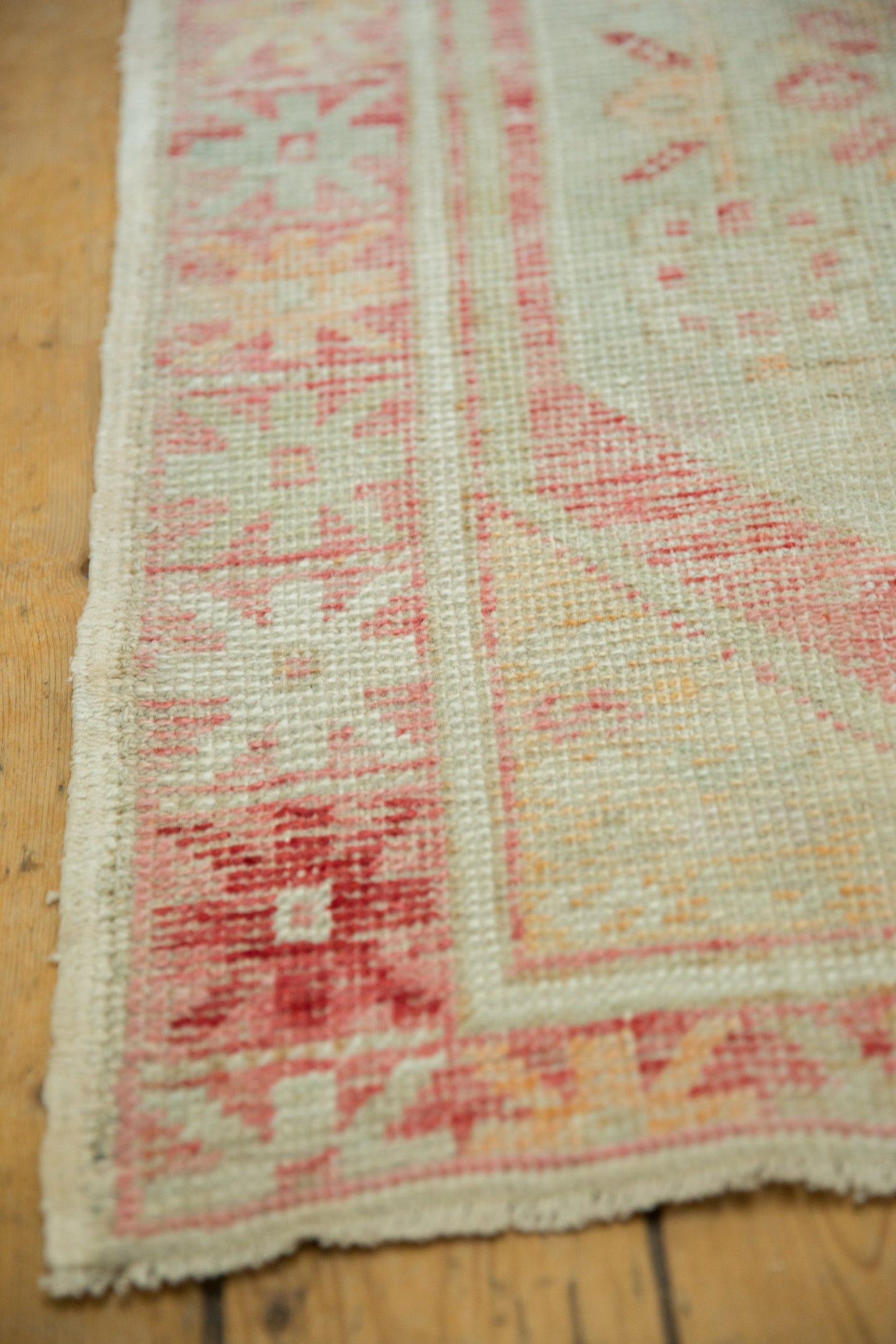 2.5x4 Vintage Distressed Oushak Rug