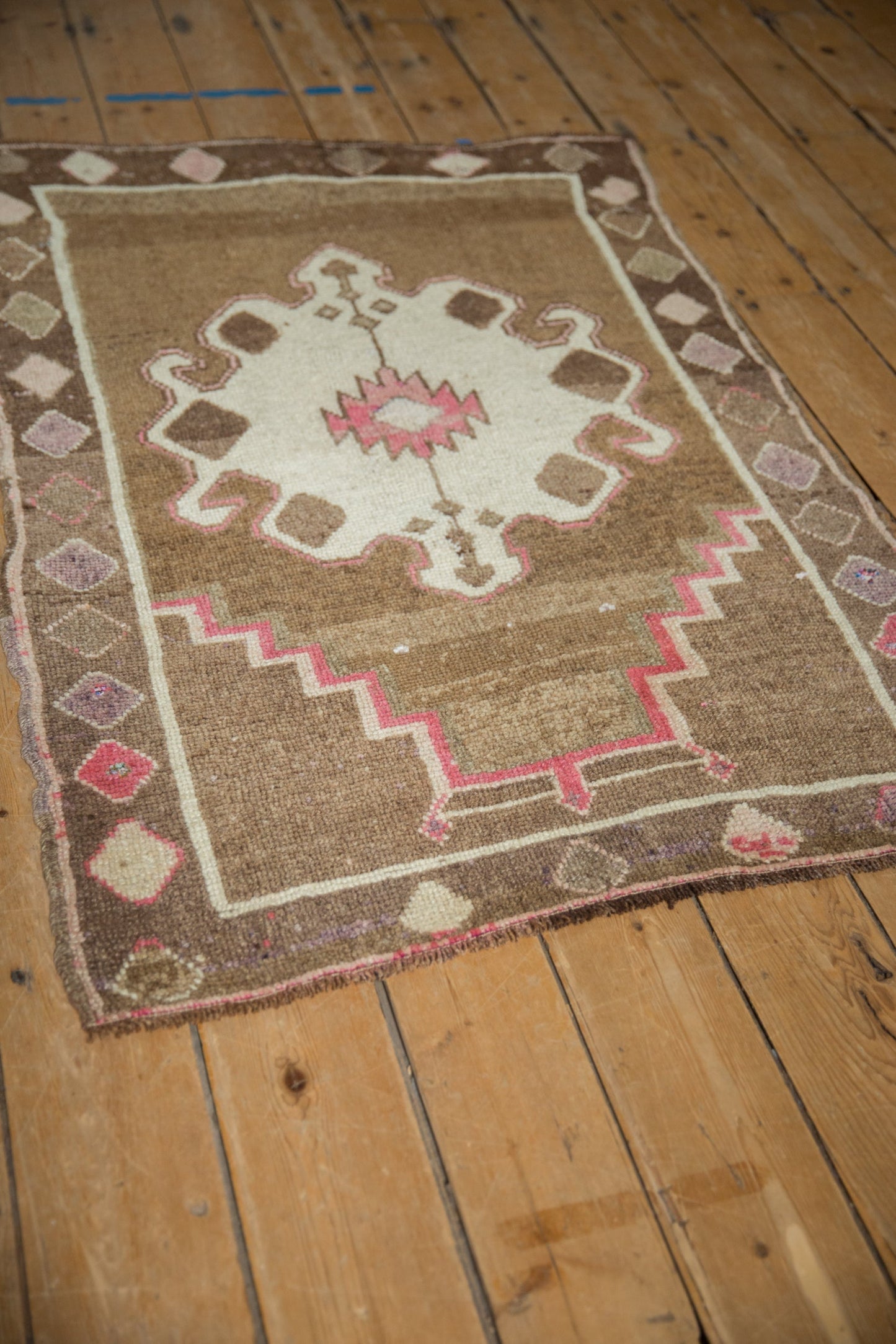 3x4.5 Vintage Distressed Kars Rug