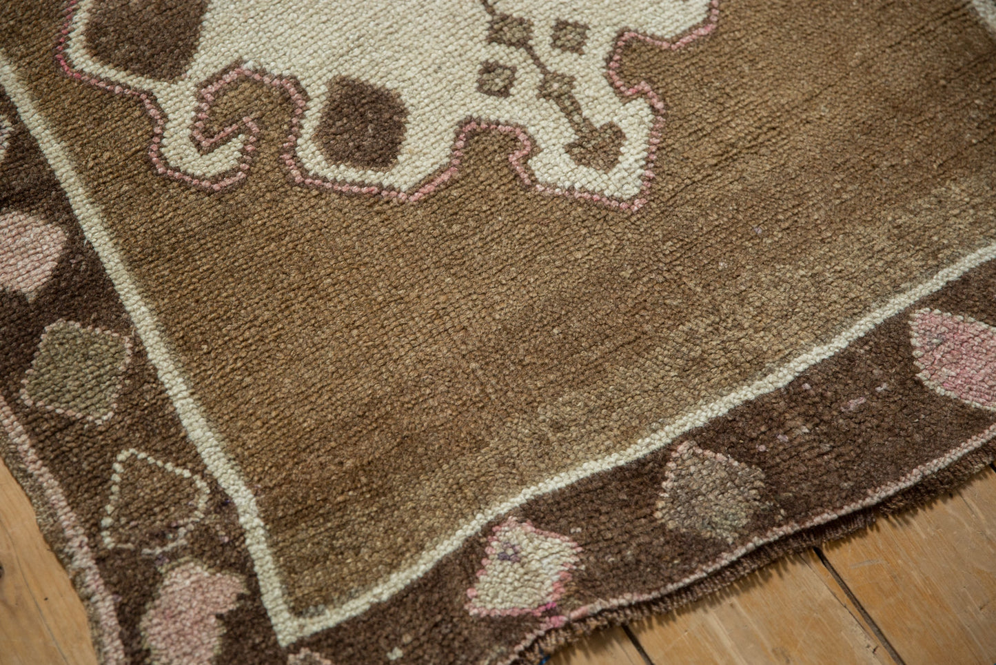 3x4.5 Vintage Distressed Kars Rug