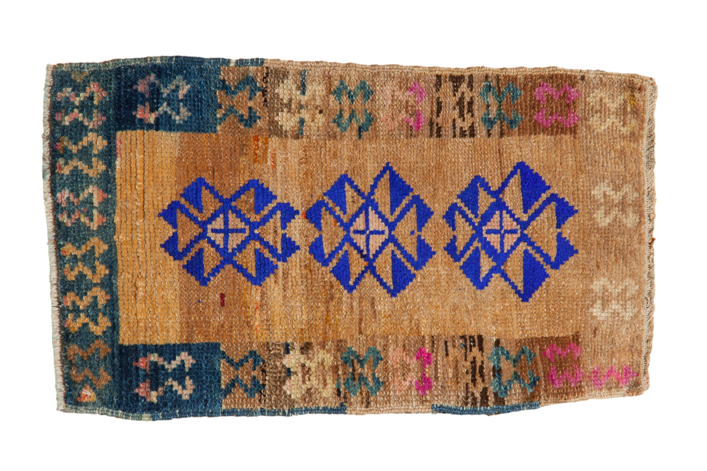 1.5x2.5 Vintage Distressed Kars Rug Mat
