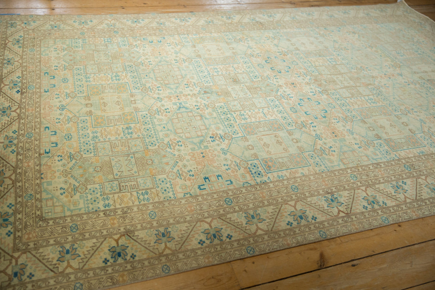 6.5x9.5 Vintage Distressed Sparta Carpet