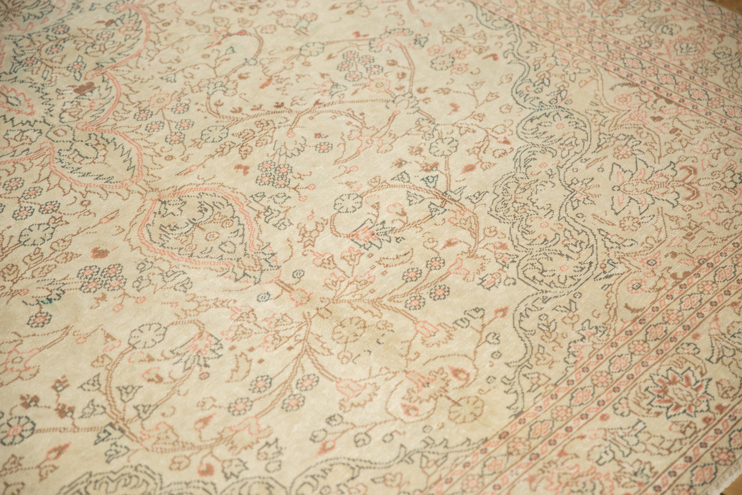 6.5x9.5 Vintage Distressed Sparta Carpet