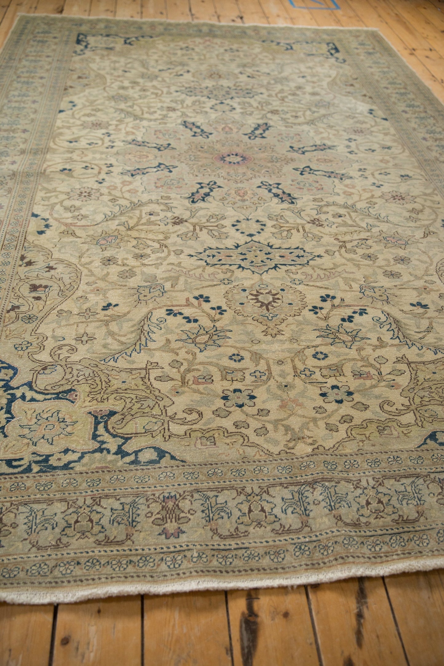 6.5x9.5 Vintage Distressed Kayseri Carpet
