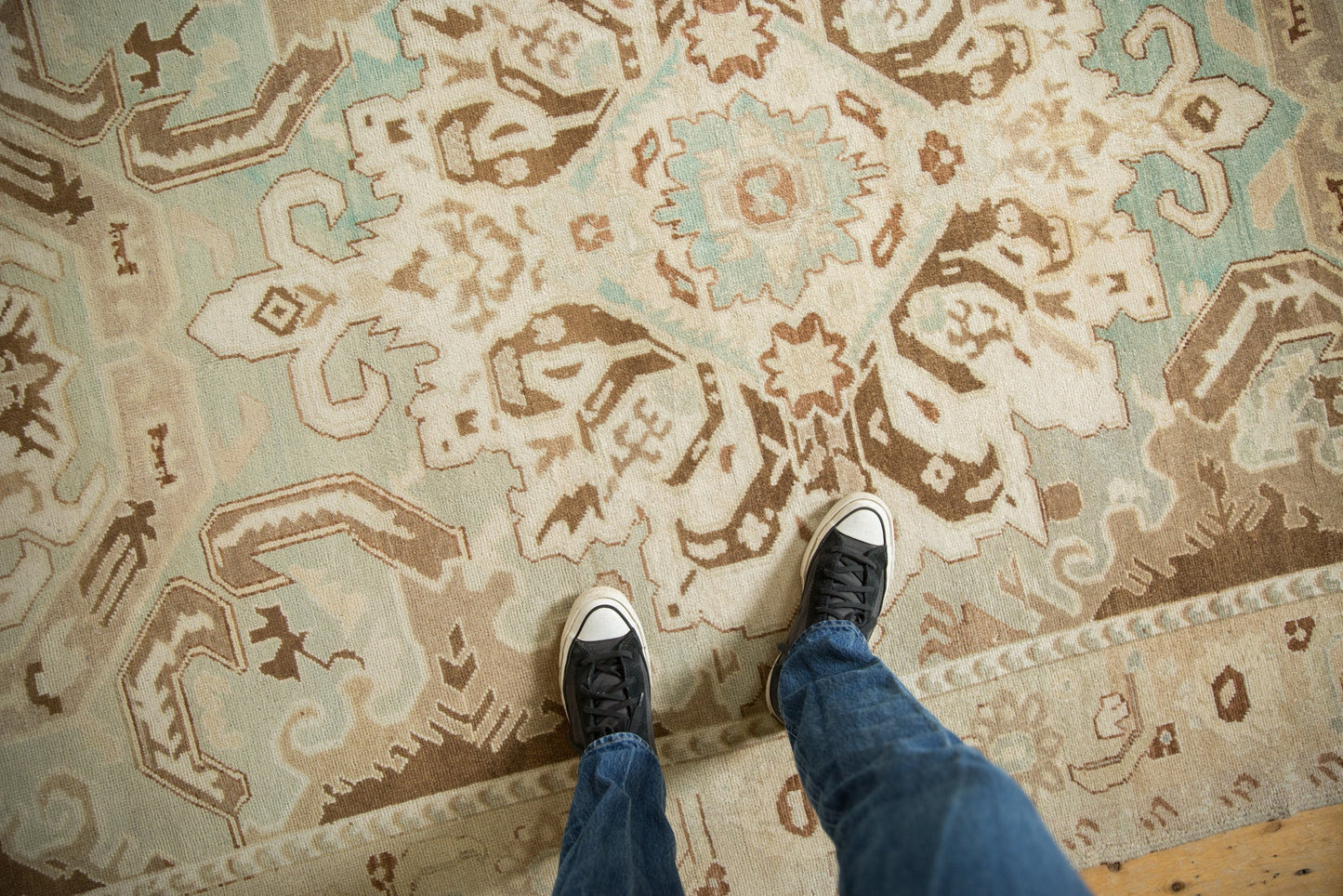5.5x10 Vintage Distressed Sparta Carpet