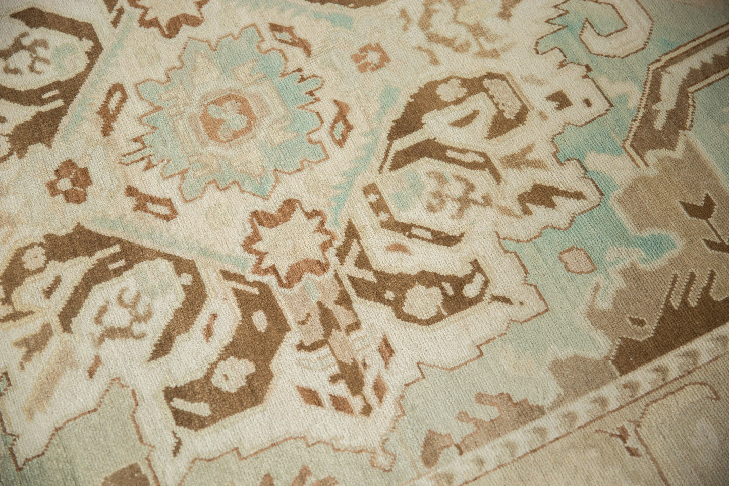 5.5x10 Vintage Distressed Sparta Carpet