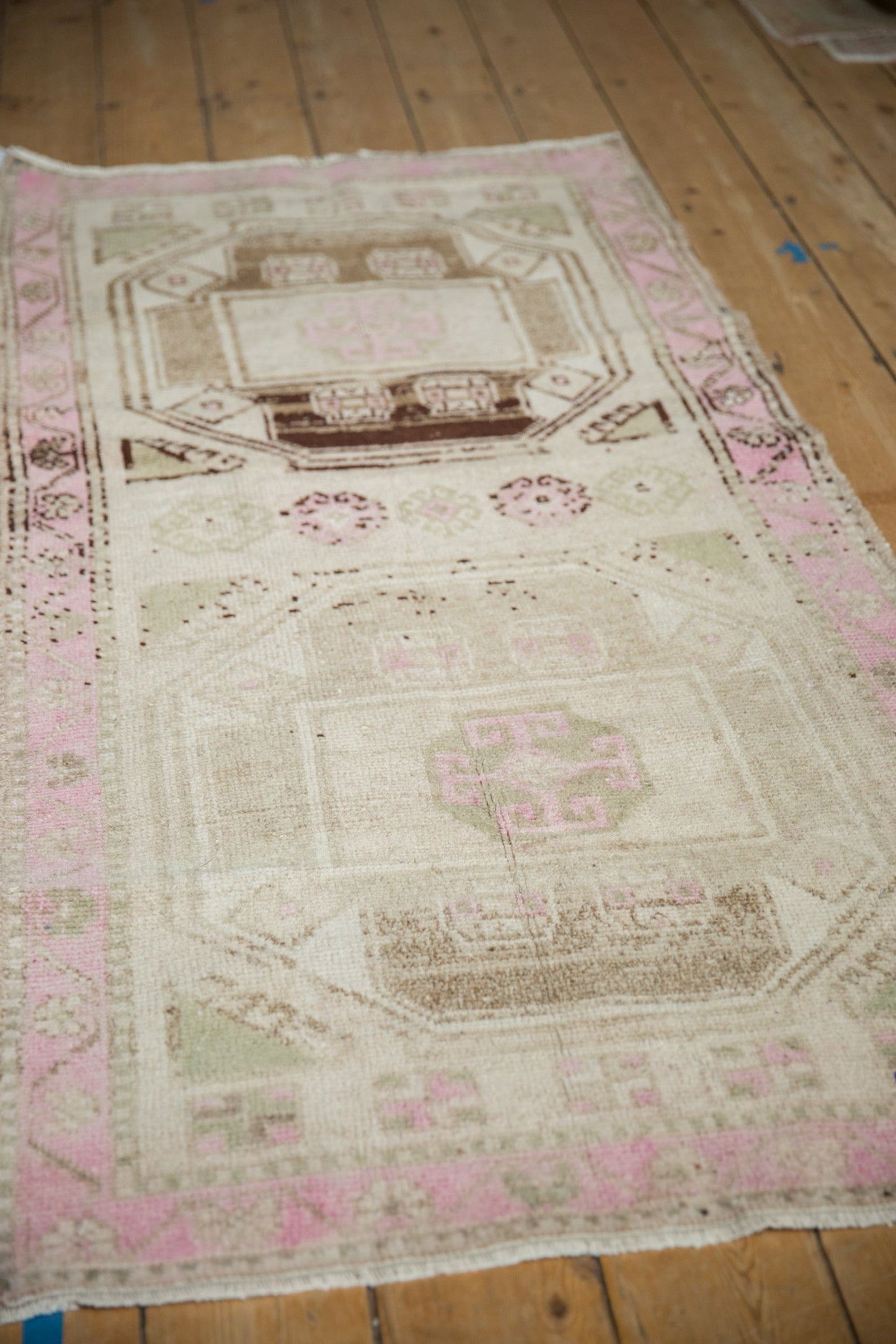 2.5x5.5 Vintage Distressed Kurd Rug Runner