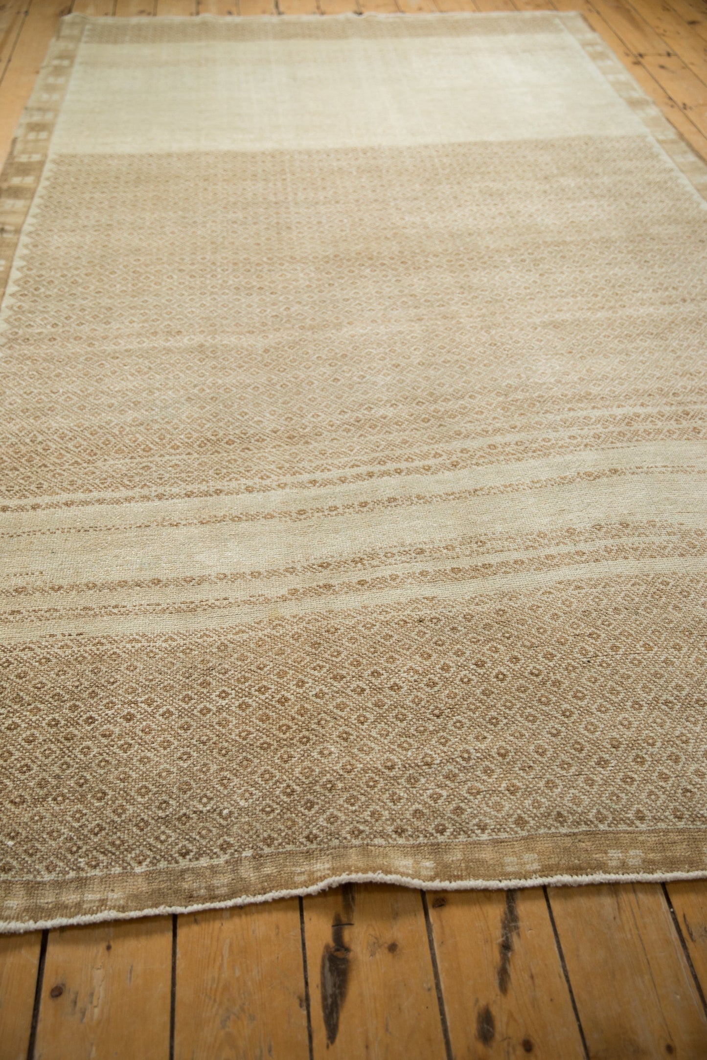6x10 Vintage Distressed Kars Carpet