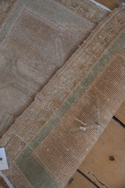 1.5x2 Vintage Distressed Oushak Square Rug Mat