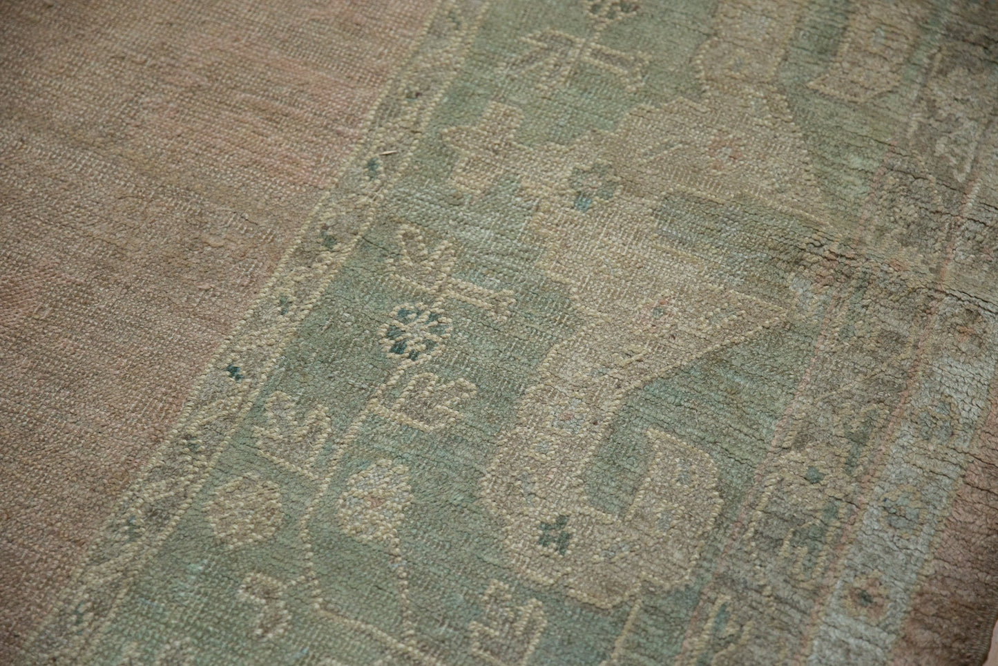 9x11.5 Vintage Distressed Oushak Carpet