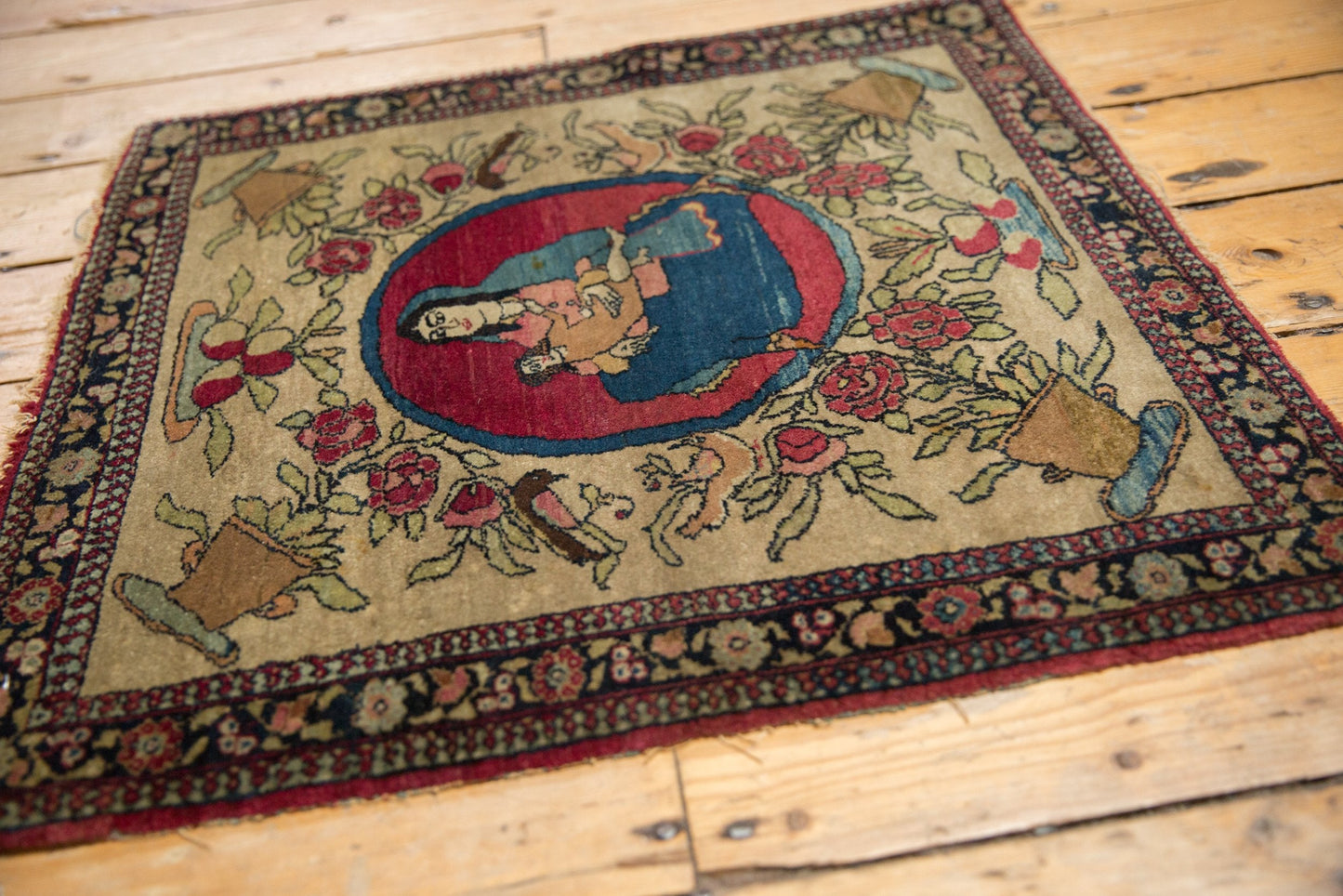 2x2.5 Antique Pictorial Isfahan Square Rug Mat