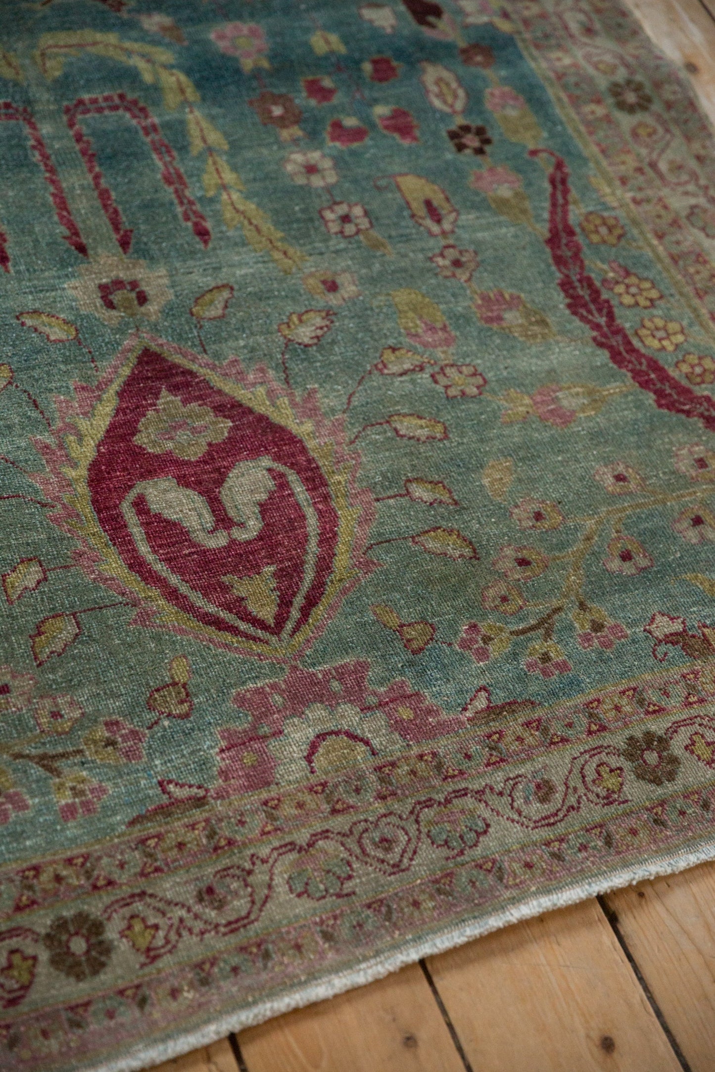 4x5.5 Vintage Distressed Meshed Rug