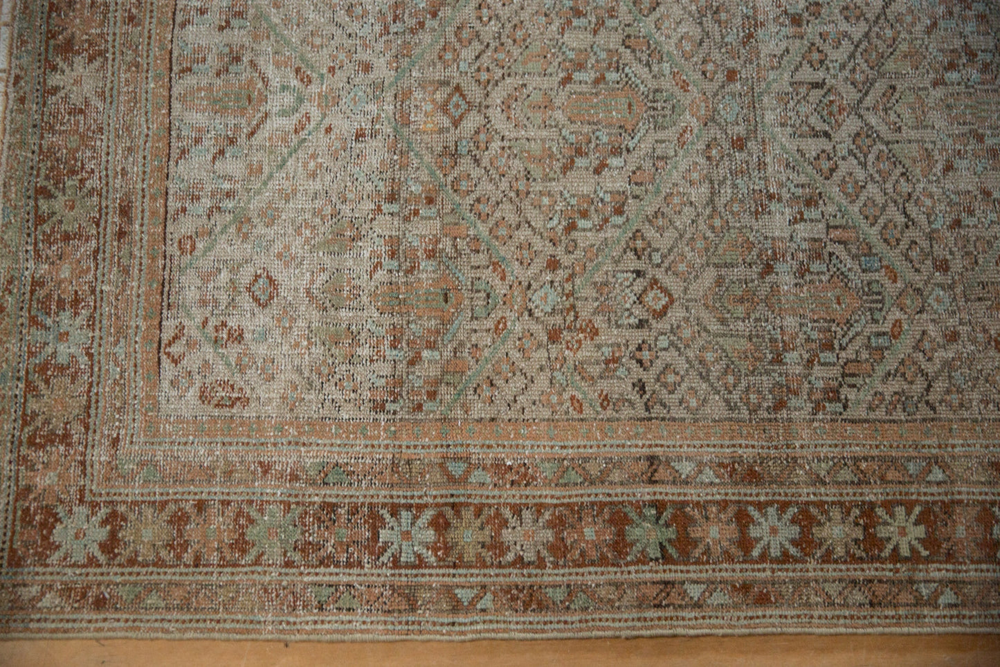 4x5.5 Vintage Distressed Mahal Rug