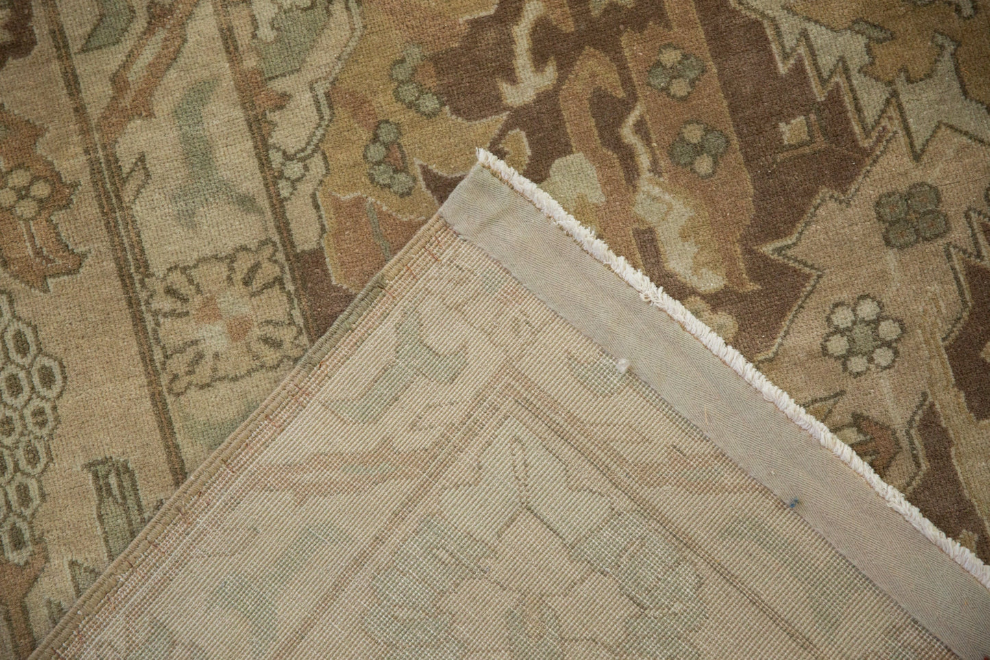 8x10.5 Vintage Distressed Sivas Carpet