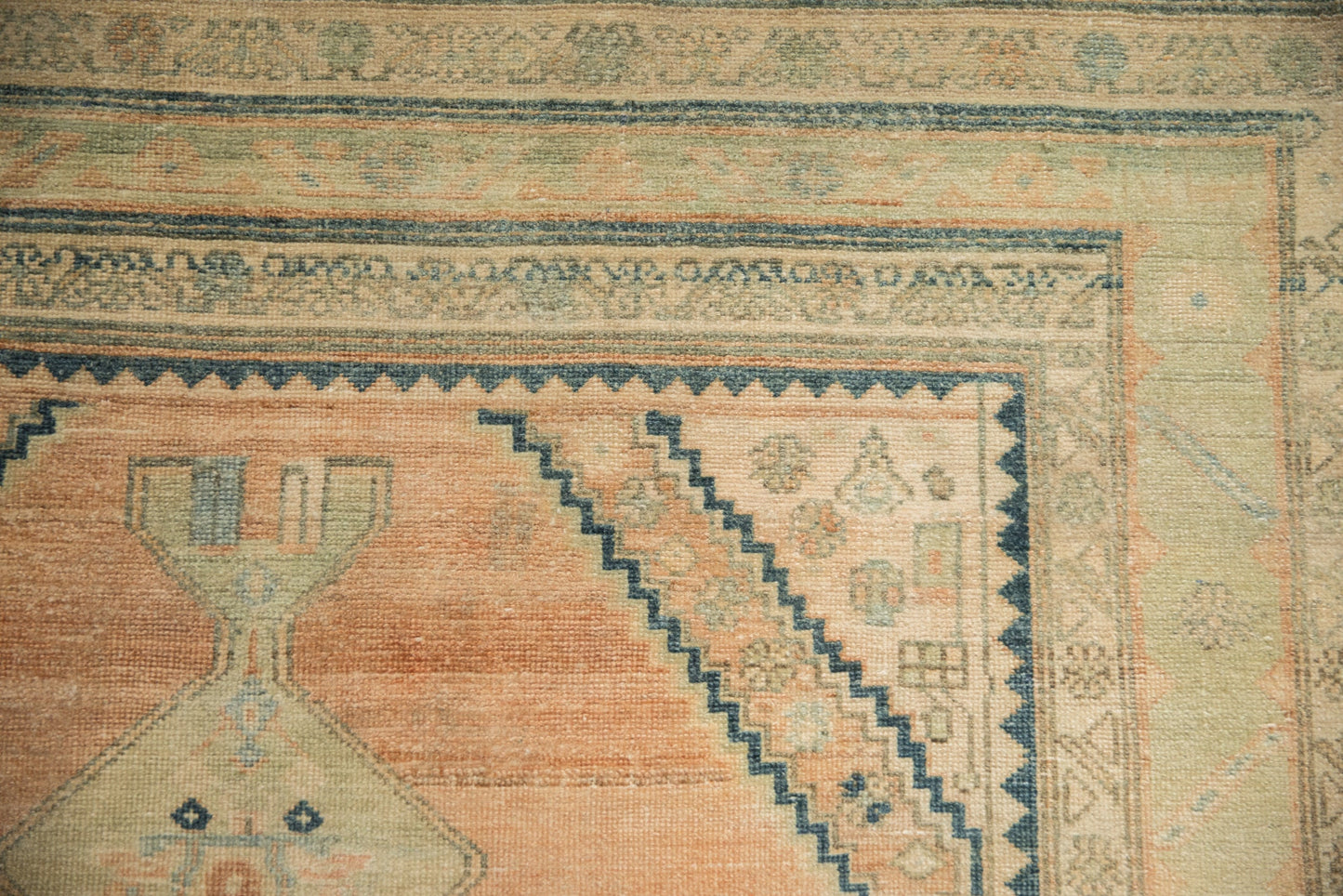 4x6.5 Vintage Distressed Hamadan Rug