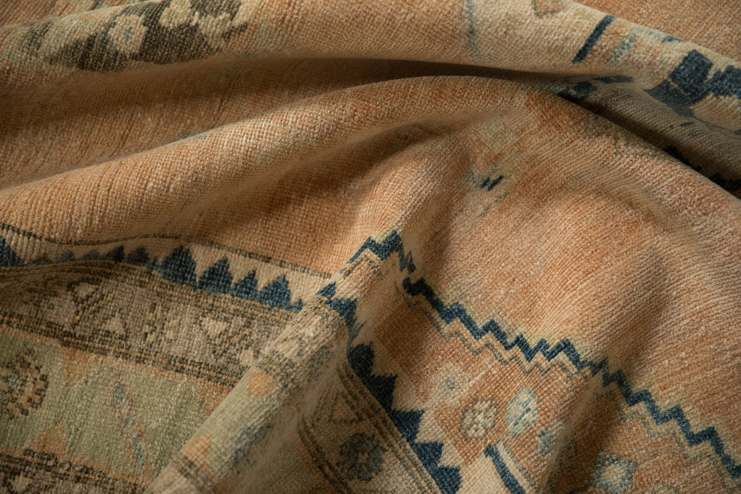 4x6.5 Vintage Distressed Hamadan Rug